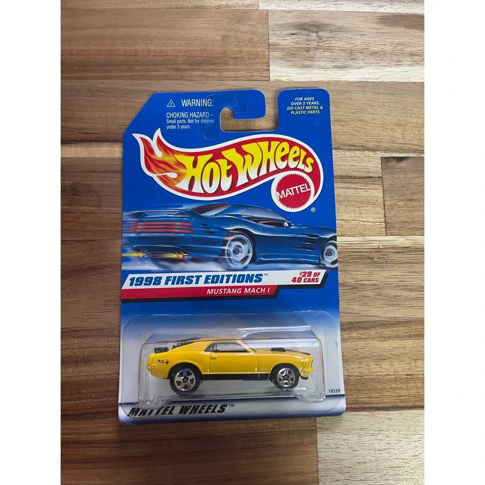 Hot Wheels 1998 First Editions Mustang Mach I Yellow 18539 Collector 670 New